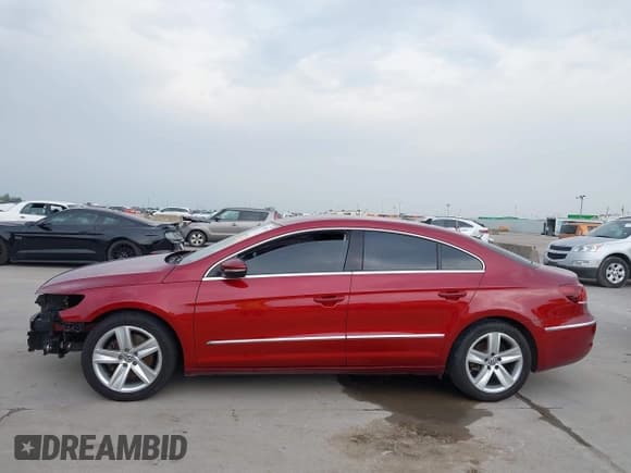 ✅ 2013 Volkswagen CC R-Line • VIN: WVWBN7AN7DE564427 • Lot: 42274303. Wystawiony na IAAI z przebiegiem 61 758 mil. Bezpłatny archiwum sprzedaży aukcyjnych z USA i szczegółowy raport historii pojazdu na DreamBid. Zdjęcie 14.