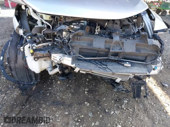 ✅ 2018 Honda CR-V EX • VIN: 7FARW1H53JE028071 • Lot: 42133643. Listed on IAAI with 52,487 mi. Free auction sales archive from the USA and detailed vehicle history report at DreamBid. Image 6.