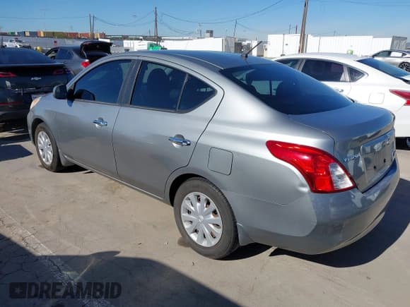 ✅ 2012 Nissan Versa SV • VIN: 3N1CN7AP7CL932726 • Лот: 43804910. Опубликован ранее на IAAI с пробегом 102 965 миль. Бесплатный доступ к архиву аукционных продаж из США и подробный отчёт об истории автомобиля на DreamBid. Изображение 3.