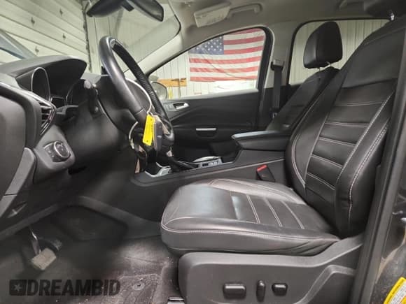 ✅ 2017 Ford Escape Titanium • VIN: 1FMCU9J92HUD36414 • Лот: 92243825. Опубликован ранее на Copart с пробегом 116 095 миль. Бесплатный доступ к архиву аукционных продаж из США и подробный отчёт об истории автомобиля на DreamBid. Изображение 7.