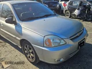 ✅ 2004 Kia Rio • VIN: KNADC125546325654 • Lot: 65521594. Wystawiony na Copart z przebiegiem 157 436 mil. Bezpłatny archiwum sprzedaży aukcyjnych z USA i szczegółowy raport historii pojazdu na DreamBid. Zdjęcie 4.