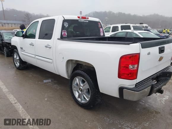 ✅ 2013 Chevrolet Silverado 1500 LT • VIN: 3GCPCSE27DG381536 • Lot: 41503503. Wystawiony na IAAI z przebiegiem 153 117 mil. Bezpłatny archiwum sprzedaży aukcyjnych z USA i szczegółowy raport historii pojazdu na DreamBid. Zdjęcie 3.