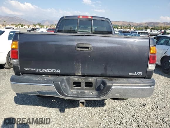✅ 2002 Toyota Tundra Limited • VIN: 5TBRT381X2S289460 • Lot: 81783375. Listed on Copart with 201,813 mi. Free auction sales archive from the USA and detailed vehicle history report at DreamBid. Image 6.