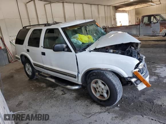 1999 Chevrolet Blazer LT с VIN 1GNDT13W4X2225140, выставлен на аукционе Copart как лот 64834825 с пробегом Не указан миль и На запчасти • Non repairable. История ставок и продаж доступна на DreamBid. Изображение 4.