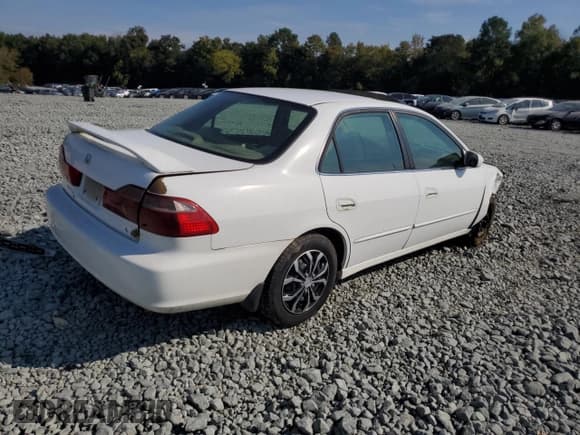 ✅ 1998 Honda Accord EX • VIN: 1HGCG5653WA171757 • Лот: 81785885. Опубликован ранее на Copart с пробегом 234 488 миль. Бесплатный доступ к архиву аукционных продаж из США и подробный отчёт об истории автомобиля на DreamBid. Изображение 3.