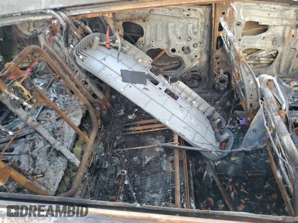 ✅ 2003 Pontiac Vibe • VIN: 5Y2SL62823Z408120 • Lot: 93864435. Wystawiony na Copart z przebiegiem Nie podano. Bezpłatny archiwum sprzedaży aukcyjnych z USA i szczegółowy raport historii pojazdu na DreamBid. Zdjęcie 11.