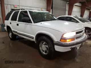 2001 Chevrolet Blazer LT with VIN 1GNDT13W312122184, listed as a Copart auction lot 85038224 with 190,928 mi miles and Clean title. Bid and sale history available at DreamBid. Image 4.