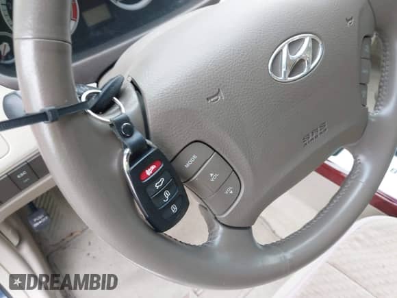 2006 Hyundai Azera SE с VIN KMHFC46F56A137535, выставлен на аукционе IAAI как лот 42327362 с пробегом 22 391 миль миль и . История ставок и продаж доступна на DreamBid. Изображение 11.