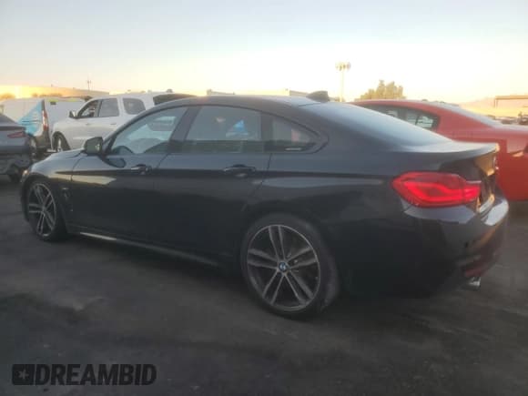 ✅ 2018 BMW 4 Series 440i • VIN: WBA4J5C53JBF07273 • Lot: 71901715. Wystawiony na Copart z przebiegiem 81 733 mil. Bezpłatny archiwum sprzedaży aukcyjnych z USA i szczegółowy raport historii pojazdu na DreamBid. Zdjęcie 2.