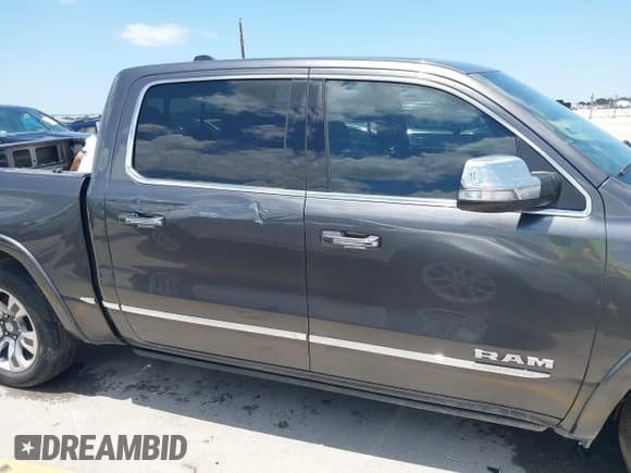 ✅ 2022 Ram 1500 Limited • VIN: 1C6RREHM7NN350387 • Lot: 42458974. Wystawiony na IAAI z przebiegiem Nie podano. Bezpłatny archiwum sprzedaży aukcyjnych z USA i szczegółowy raport historii pojazdu na DreamBid. Zdjęcie 13.