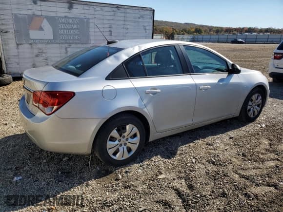 ✅ 2015 Chevrolet Cruze LS • VIN: 1G1PA5SH0F7275890 • Лот: 90582055. Опубликован ранее на Copart с пробегом 117 609 миль. Бесплатный доступ к архиву аукционных продаж из США и подробный отчёт об истории автомобиля на DreamBid. Изображение 3.