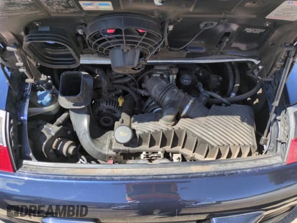 ✅ 2004 Porsche 911 Carrera • VIN: WP0AA29964S620778 • Lot: 66477205. Wystawiony na Copart z przebiegiem 117 490 mil. Bezpłatny archiwum sprzedaży aukcyjnych z USA i szczegółowy raport historii pojazdu na DreamBid. Zdjęcie 11.