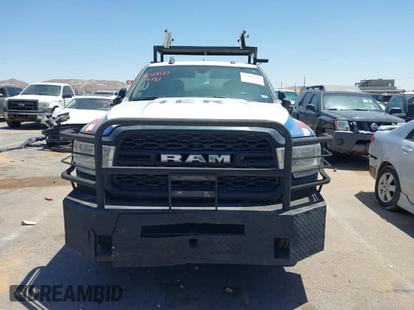 ✅ 2020 Ram 2500 Tradesman • VIN: 3C7WR4HJ3LG145556 • Lot: 42164787. Wystawiony na IAAI z przebiegiem 221 696 mil. Bezpłatny archiwum sprzedaży aukcyjnych z USA i szczegółowy raport historii pojazdu na DreamBid. Zdjęcie 12.
