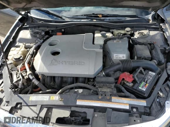 ✅ 2011 Ford Fusion Hybrid • VIN: 3FADP0L38BR214858 • Lot: 82742055. Listed on Copart with 186,252 mi. Free auction sales archive from the USA and detailed vehicle history report at DreamBid. Image 11.