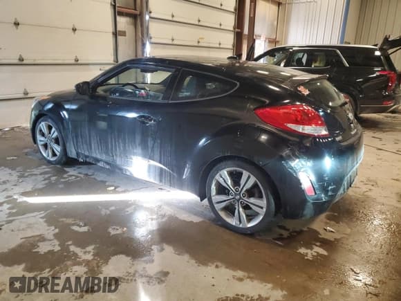 ✅ 2017 Hyundai Veloster • VIN: KMHTC6ADXHU324551 • Lot: 44230575. Wystawiony na Copart z przebiegiem 86 056 mil. Bezpłatny archiwum sprzedaży aukcyjnych z USA i szczegółowy raport historii pojazdu na DreamBid. Zdjęcie 2.