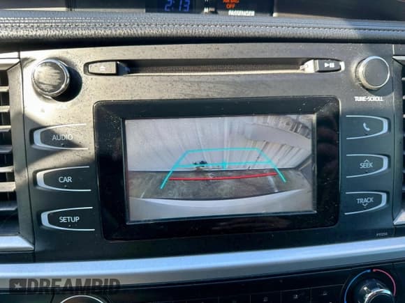 ✅ 2018 Toyota Highlander LE • VIN: 5TDZARFH8JS032831 • Лот: 91137855. Опубликован ранее на Copart с пробегом 213 547 миль. Бесплатный доступ к архиву аукционных продаж из США и подробный отчёт об истории автомобиля на DreamBid. Изображение 12.