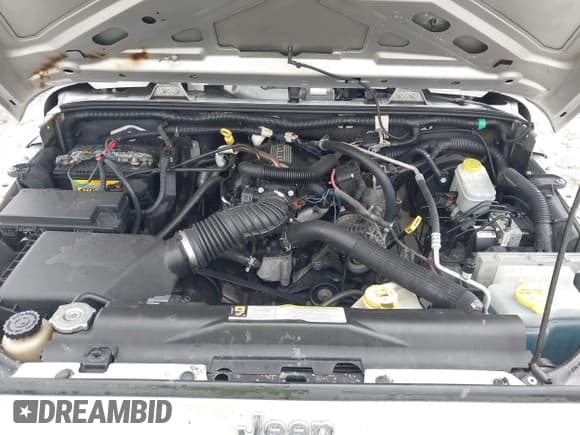 ✅ 2008 Jeep Wrangler Unlimited X • VIN: 1J4GA39148L526953 • Lot: 42924847. Wystawiony na IAAI z przebiegiem 155 722 mil. Bezpłatny archiwum sprzedaży aukcyjnych z USA i szczegółowy raport historii pojazdu na DreamBid. Zdjęcie 10.