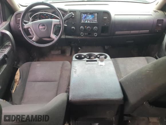 ✅ 2012 GMC Sierra 3500HD SLE • VIN: 1GT423C89CF231267 • Lot: 70217855. Wystawiony na Copart z przebiegiem 281 768 mil. Bezpłatny archiwum sprzedaży aukcyjnych z USA i szczegółowy raport historii pojazdu na DreamBid. Zdjęcie 8.