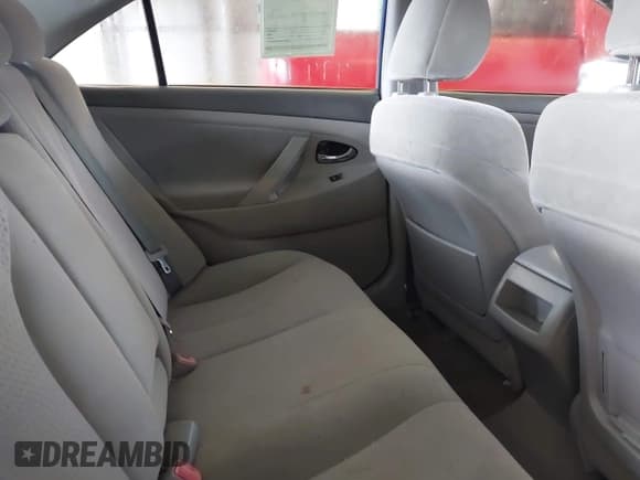 ✅ 2010 Toyota Camry LE • VIN: 4T1BF3EKXAU577336 • Lot: 43568053. Wystawiony na IAAI z przebiegiem 165 943 mil. Bezpłatny archiwum sprzedaży aukcyjnych z USA i szczegółowy raport historii pojazdu na DreamBid. Zdjęcie 8.