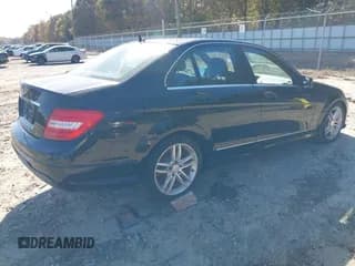 ✅ 2014 Mercedes-Benz C 250 Sport • VIN: WDDGF4HB4ER309862 • Lot: 43577581. Wystawiony na IAAI z przebiegiem 161 854 mil. Bezpłatny archiwum sprzedaży aukcyjnych z USA i szczegółowy raport historii pojazdu na DreamBid. Zdjęcie 4.