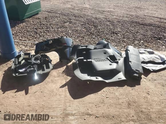 2024 Mitsubishi Outlander SE z VIN JA4J3VA86RZ032807, wystawiony jako Copart lot #85314055 z przebiegiem 32 122 mil mil oraz Szkoda całkowita • Salvage title. Historia ofert i sprzedaży dostępna na DreamBid. Obrazek 13.