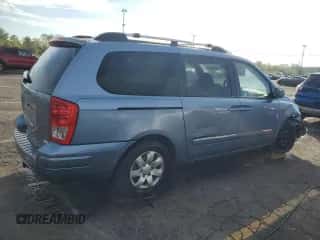 2008 Hyundai Entourage GLS z VIN KNDMC233386047235, wystawiony jako Copart lot #71770355 z przebiegiem 217 453 mil mil oraz Czysty tytuł • Clean title. Historia ofert i sprzedaży dostępna na DreamBid. Obrazek 3.