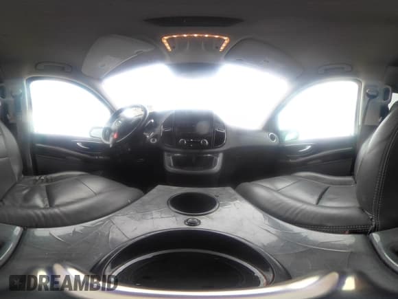 ✅ 2018 Mercedes-Benz Metris Passenger • VIN: WD4PG2EEXJ3405072 • Lot: 43327936. Listed on IAAI with 185,363 mi. Free auction sales archive from the USA and detailed vehicle history report at DreamBid. Image 19.