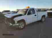 2004 Chevrolet Silverado 1500 LS z VIN 1GCEC14V54Z307206, wystawiony jako Copart lot #76308604 z przebiegiem Nie podano mil oraz Szkoda całkowita • Salvage title. Historia ofert i sprzedaży dostępna na DreamBid. Obrazek 1.