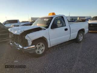 2004 Chevrolet Silverado 1500 LS z VIN 1GCEC14V54Z307206, wystawiony jako Copart lot #76308604 z przebiegiem Nie podano mil oraz Szkoda całkowita • Salvage title. Historia ofert i sprzedaży dostępna na DreamBid. Obrazek 1.