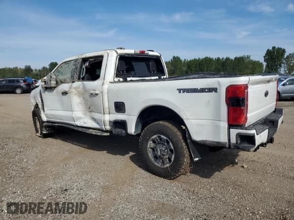 ✅ 2024 Ford F-250 XL • VIN: 1FT8W2BN6REF51300 • Лот: 67979405. Опубликован ранее на Copart с пробегом Не указан. Бесплатный доступ к архиву аукционных продаж из США и подробный отчёт об истории автомобиля на DreamBid. Изображение 2.