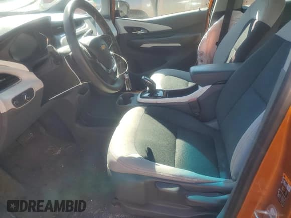 ✅ 2017 Chevrolet Bolt EV LT • VIN: 1G1FW6S06H4127079 • Lot: 46410115. Wystawiony na Copart z przebiegiem 133 452 mil. Bezpłatny archiwum sprzedaży aukcyjnych z USA i szczegółowy raport historii pojazdu na DreamBid. Zdjęcie 7.