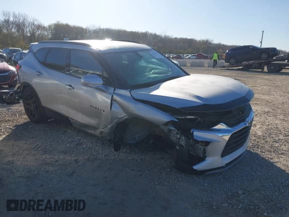 ✅ 2020 Chevrolet Blazer LT • VIN: 3GNKBCRS2LS533934 • Lot: 43687926. Listed on IAAI with 108,973 mi. Free auction sales archive from the USA and detailed vehicle history report at DreamBid. Image 1.