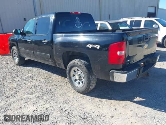 ✅ 2011 Chevrolet Silverado 1500 LS • VIN: 3GCPKREA9BG167468 • Lot: 43600413. Wystawiony na IAAI z przebiegiem 171 246 mil mil. Skorzystaj z bezpłatnego archiwum sprzedaży aukcyjnych z USA i zobacz szczegółowy raport historii pojazdu na DreamBid. Zdjęcie 3.
