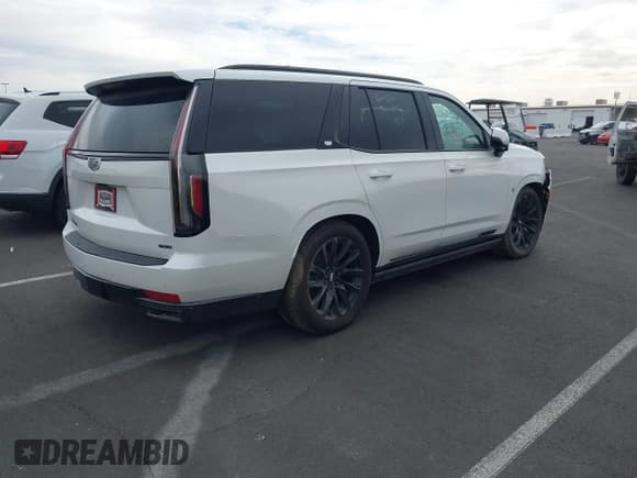 ✅ 2022 Cadillac Escalade Sport • VIN: 1GYS4FKL7NR121760 • Лот: 42677338. Опубликован ранее на IAAI с пробегом Не указан. Бесплатный доступ к архиву аукционных продаж из США и подробный отчёт об истории автомобиля на DreamBid. Изображение 4.