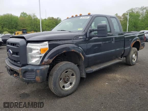 ✅ 2014 Ford F-250 XL • VIN: 1FT7X2B65EEA29317 • Lot: 56295505. Listed on Copart with 218,107 mi. Free auction sales archive from the USA and detailed vehicle history report at DreamBid. Image 1.
