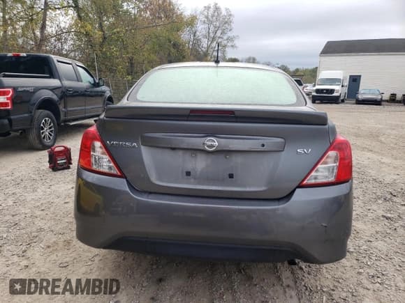✅ 2019 Nissan Versa SV • VIN: 3N1CN7AP9KL857445 • Lot: 82498285. Wystawiony na Copart z przebiegiem Nie podano. Bezpłatny archiwum sprzedaży aukcyjnych z USA i szczegółowy raport historii pojazdu na DreamBid. Zdjęcie 6.