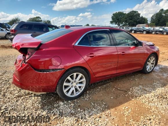 2013 Chevrolet Malibu LT with VIN 1G11E5SA5DF325750, listed as a Copart auction lot 84243425 with 181,835 mi miles and Salvage title. Bid and sale history available at DreamBid. Image 3.