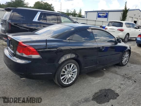 ✅ 2008 Volvo C70 • VIN: YV1MC67288J040720 • Лот: 69177375. Опубликован ранее на Copart с пробегом 78 510 миль. Бесплатный доступ к архиву аукционных продаж из США и подробный отчёт об истории автомобиля на DreamBid. Изображение 3.
