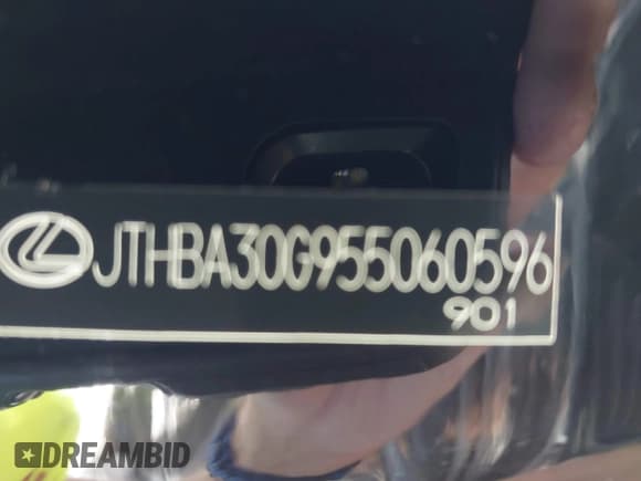 ✅ 2005 Lexus ES 350 • VIN: JTHBA30G955060596 • Lot: 43266130. Listed on IAAI with 235,005 mi. Free auction sales archive from the USA and detailed vehicle history report at DreamBid. Image 9.