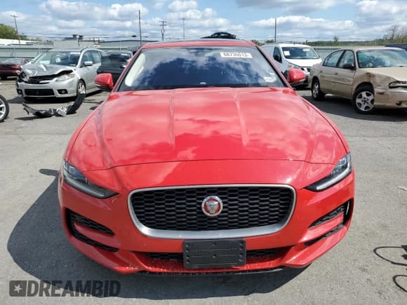 ✅ 2020 Jaguar XE S • VIN: SAJAE4FX5LCP63590 • Lot: 68736013. Wystawiony na Copart z przebiegiem 30 939 mil. Bezpłatny archiwum sprzedaży aukcyjnych z USA i szczegółowy raport historii pojazdu na DreamBid. Zdjęcie 5.