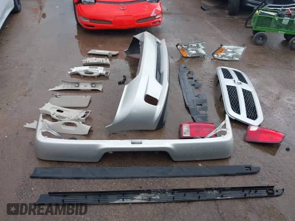 2018 Ram 1500 Tradesman z VIN 1C6RR6FG0JS280326, wystawiony jako IAAI lot #43422781 z przebiegiem 89 435 mil mil oraz . Historia ofert i sprzedaży dostępna na DreamBid. Obrazek 12.