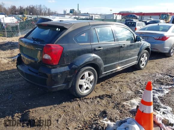 2012 Dodge Caliber SE z VIN 1C3CDWBA3CD506580, wystawiony jako IAAI lot #41435322 z przebiegiem 108 385 mil mil oraz . Historia ofert i sprzedaży dostępna na DreamBid. Obrazek 4.