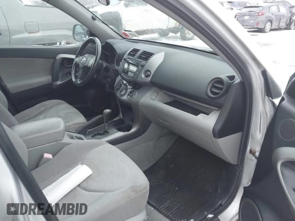 ✅ 2006 Toyota RAV4 Limited • VIN: JTMBD31V466020542 • Lot: 43889526. Listed on IAAI with 179,022 mi. Free auction sales archive from the USA and detailed vehicle history report at DreamBid. Image 5.