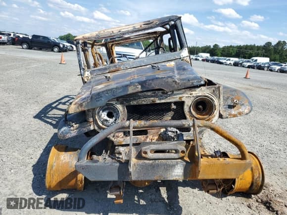 ✅ 1974 Toyota Land Cruiser • VIN: FJ40165915 • Лот: 56039805. Опубликован ранее на Copart с пробегом Не указан. Бесплатный доступ к архиву аукционных продаж из США и подробный отчёт об истории автомобиля на DreamBid. Изображение 5.