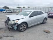 ✅ 2015 Chevrolet Malibu LS • VIN: 1G11B5SL6FF145142 • Лот: 43571369. Опубликован ранее на IAAI с пробегом 221 230 миль. Бесплатный доступ к архиву аукционных продаж из США и подробный отчёт об истории автомобиля на DreamBid. Изображение 2.