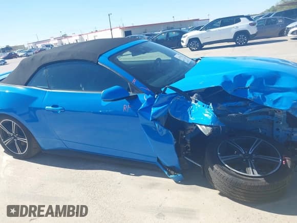 ✅ 2025 Ford Mustang EcoBoost Premium • VIN: 1FAGP8UH0S5127383 • Lot: 43577043. Listed on IAAI with 4,330 mi. Free auction sales archive from the USA and detailed vehicle history report at DreamBid. Image 12.