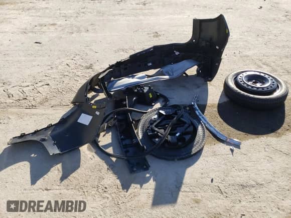 2020 Chevrolet Blazer LT z VIN 3GNKBBRA2LS579443, wystawiony jako Copart lot #35960963 z przebiegiem 34 404 mil mil oraz . Historia ofert i sprzedaży dostępna na DreamBid. Obrazek 13.