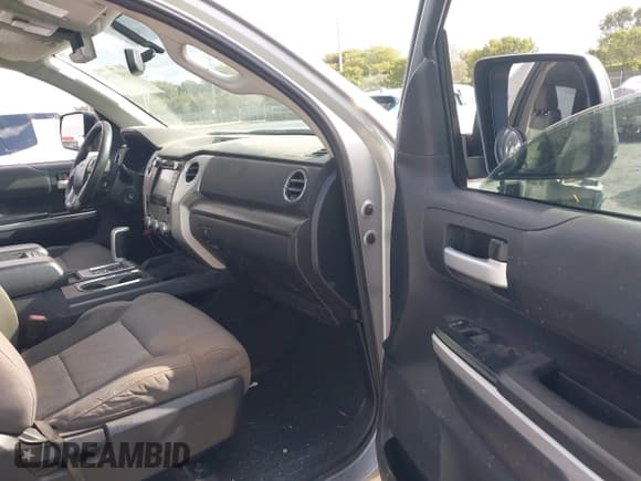 ✅ 2015 Toyota Tundra SR5 • VIN: 5TFRY5F15FX177849 • Lot: 41912719. Wystawiony na IAAI z przebiegiem 233 567 mil. Bezpłatny archiwum sprzedaży aukcyjnych z USA i szczegółowy raport historii pojazdu na DreamBid. Zdjęcie 5.