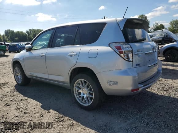 ✅ 2013 Toyota RAV4 • VIN: 2T3YL4DV7DW001686 • Лот: 68311615. Опубликован ранее на Copart с пробегом 137 162 миль. Бесплатный доступ к архиву аукционных продаж из США и подробный отчёт об истории автомобиля на DreamBid. Изображение 2.