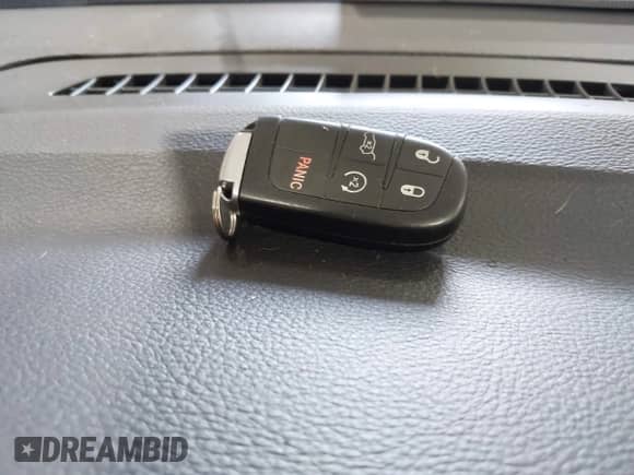 2016 Jeep Grand Cherokee Limited 75th Anniversary с VIN 1C4RJFBG3GC305308, выставлен на аукционе IAAI как лот 43108757 с пробегом 171 544 миль миль и . История ставок и продаж доступна на DreamBid. Изображение 11.